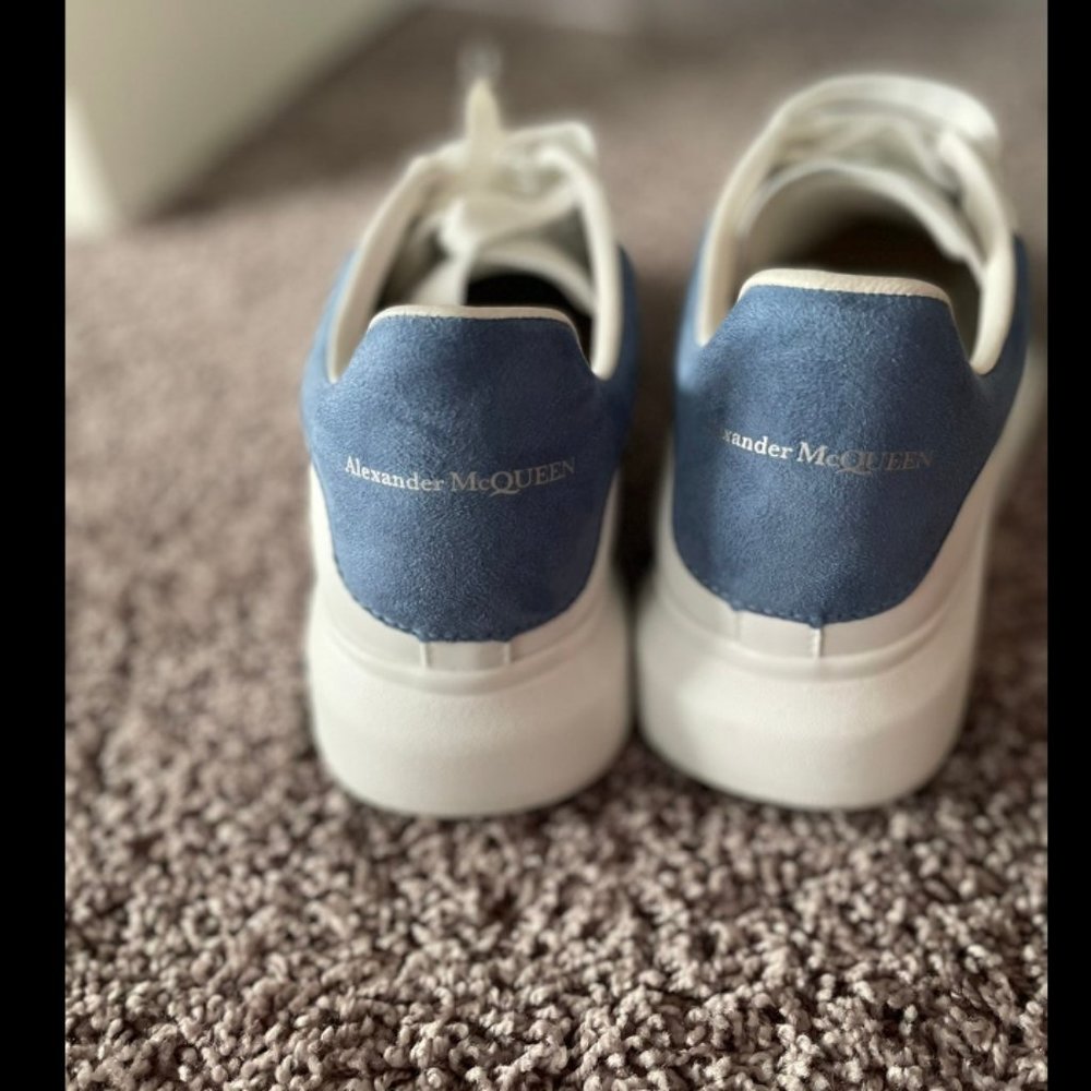 Alexander Mcqueens Powder blue